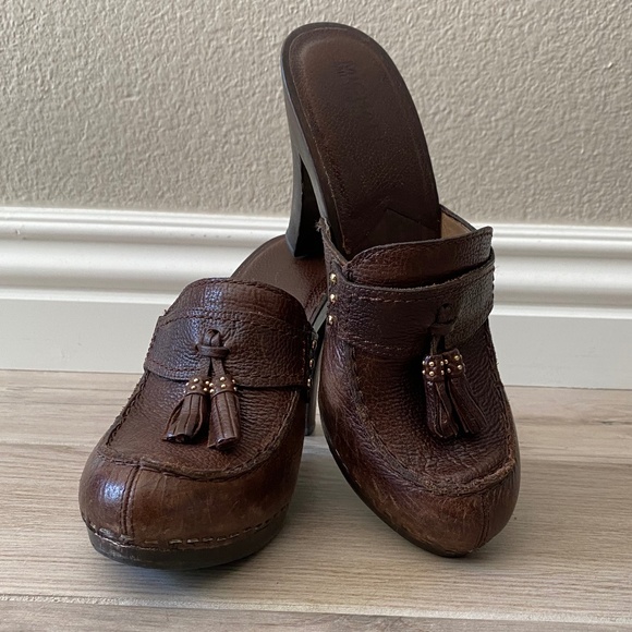 Michael Kors San Antonio Mule - Picture 1 of 10